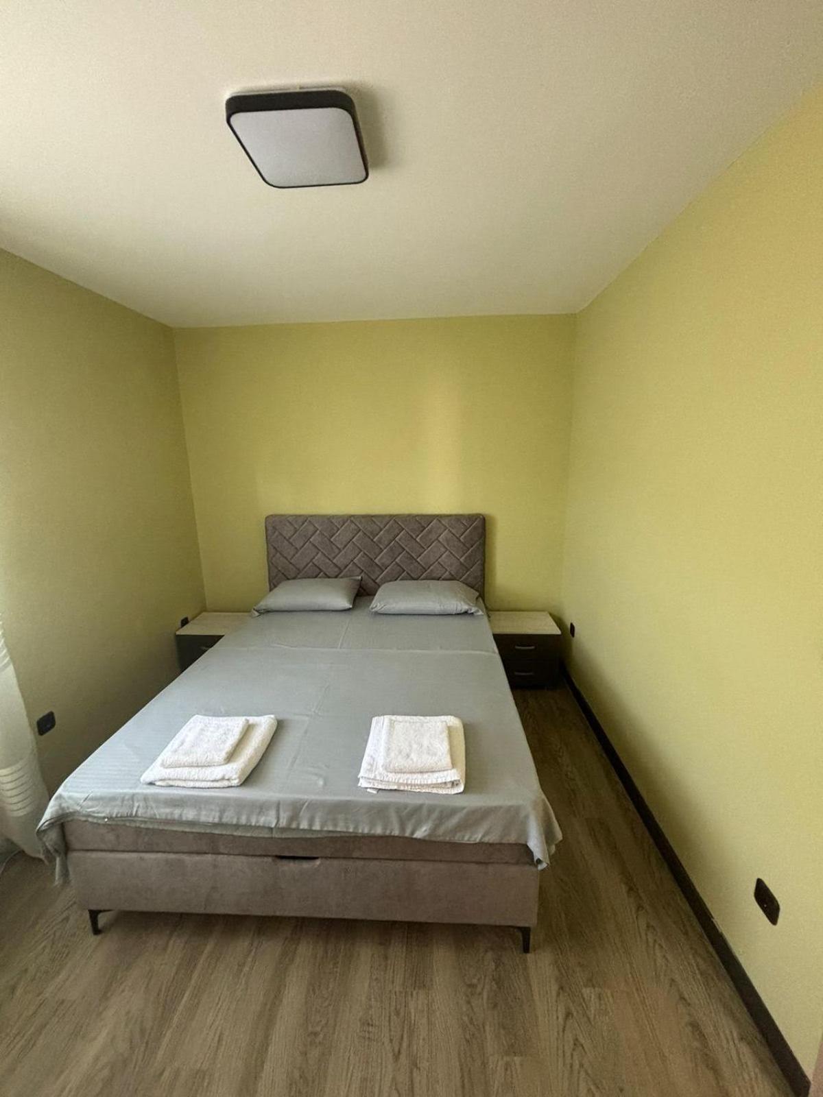 Apartments Luka Kotor Eksteriør billede