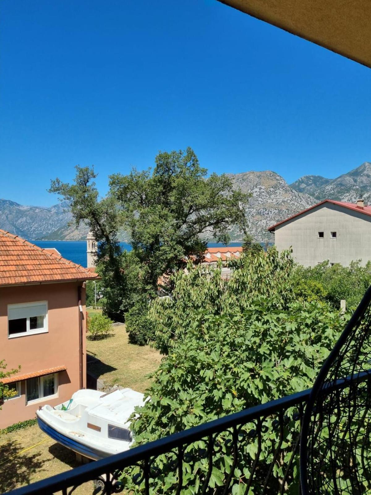 Apartments Luka Kotor Eksteriør billede